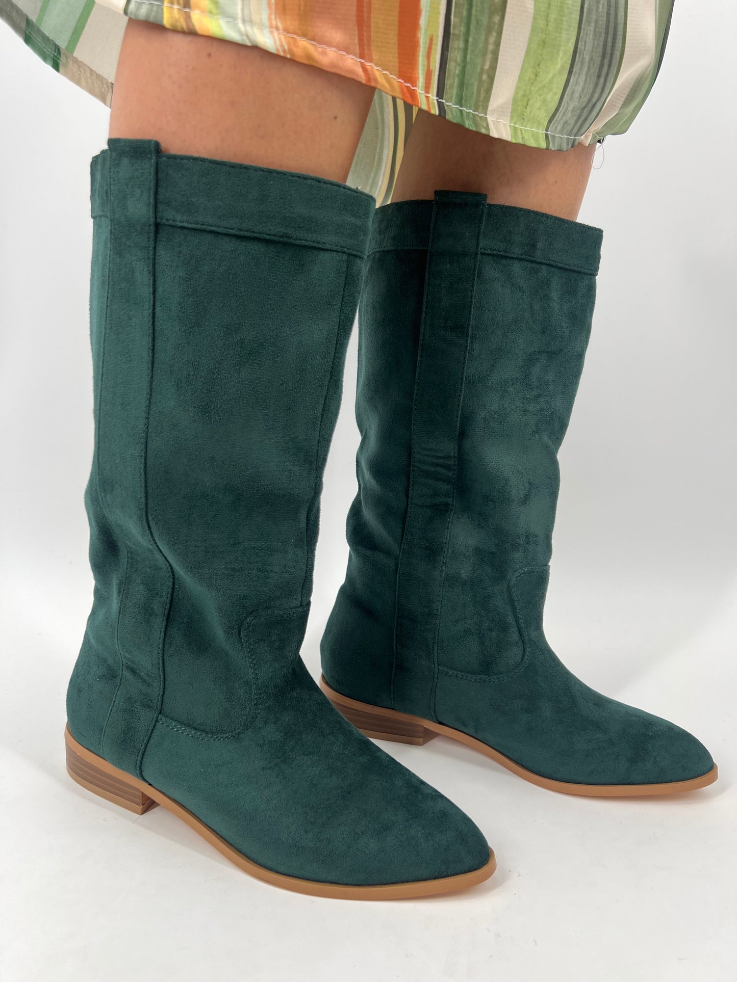 424 🛍️ Botte haute en Suèdine