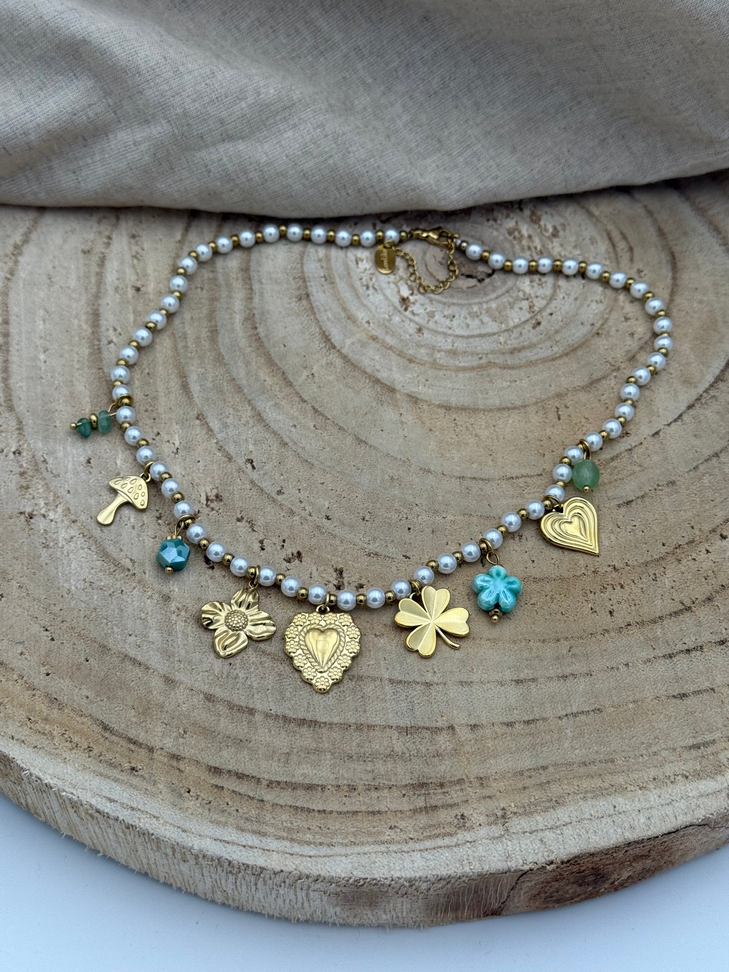 44 🍭 Collier Alma