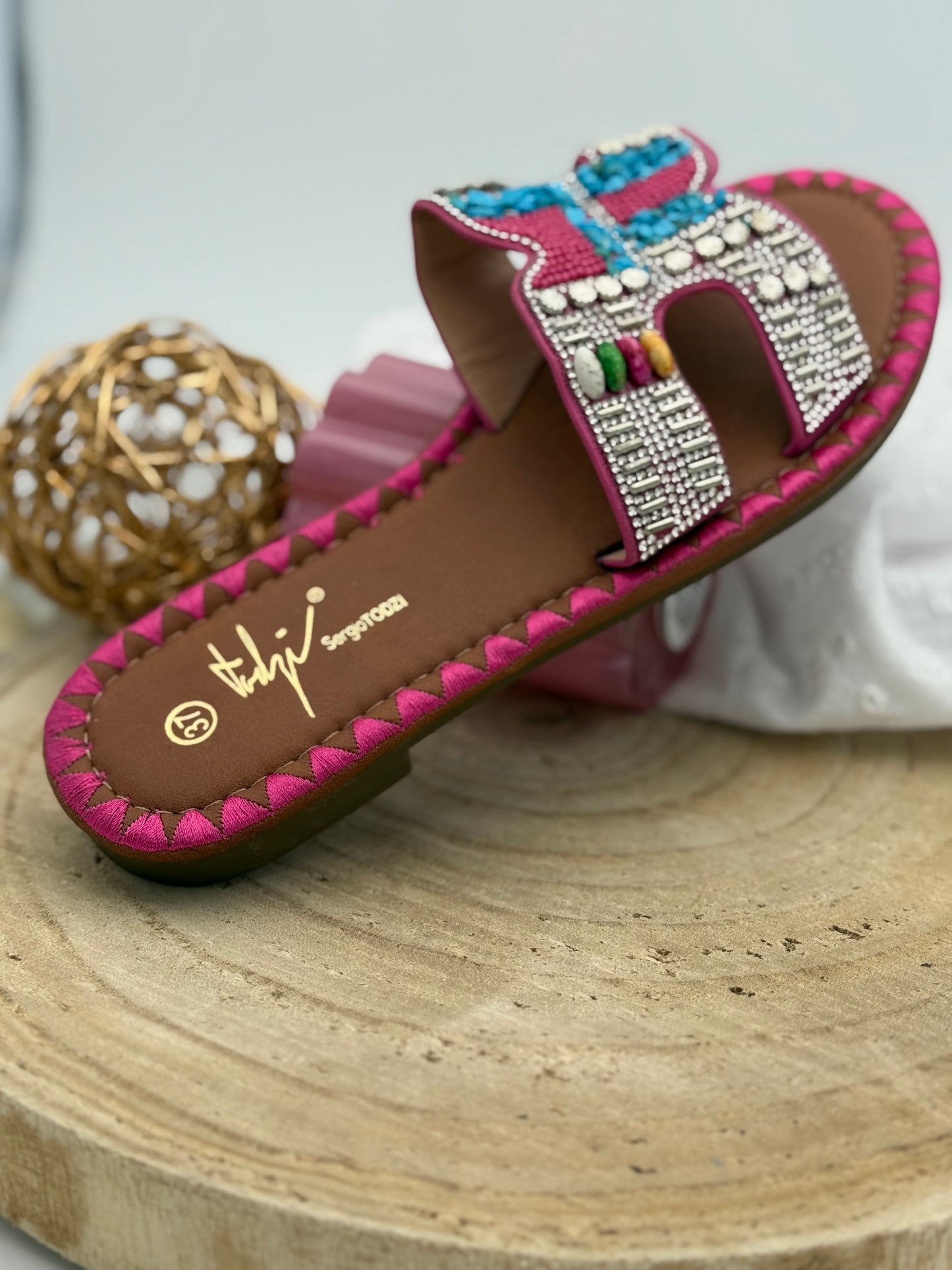 737 🛍️ Mule perle