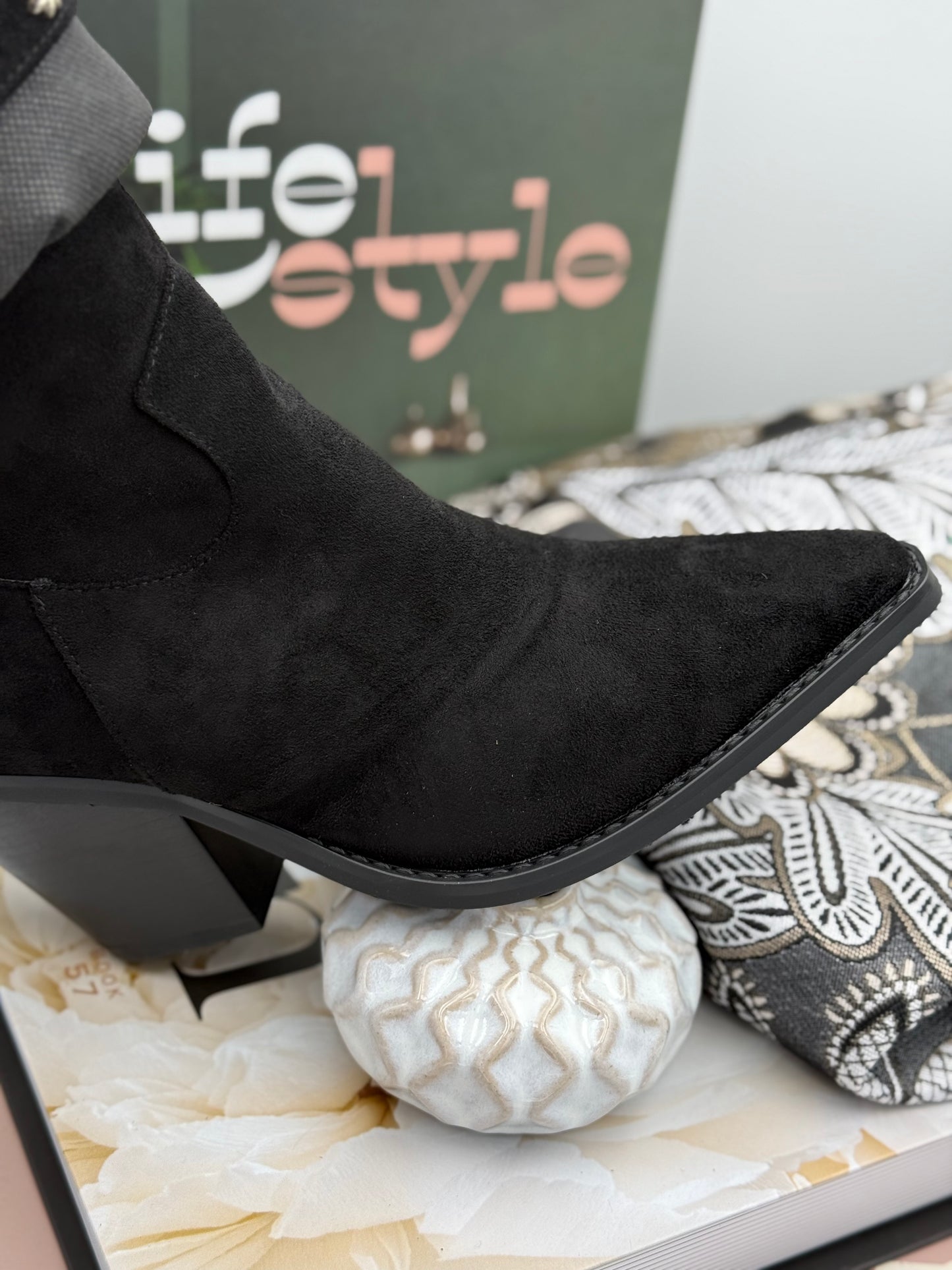 777 🛍️ Botte cloutée Sana 🚸