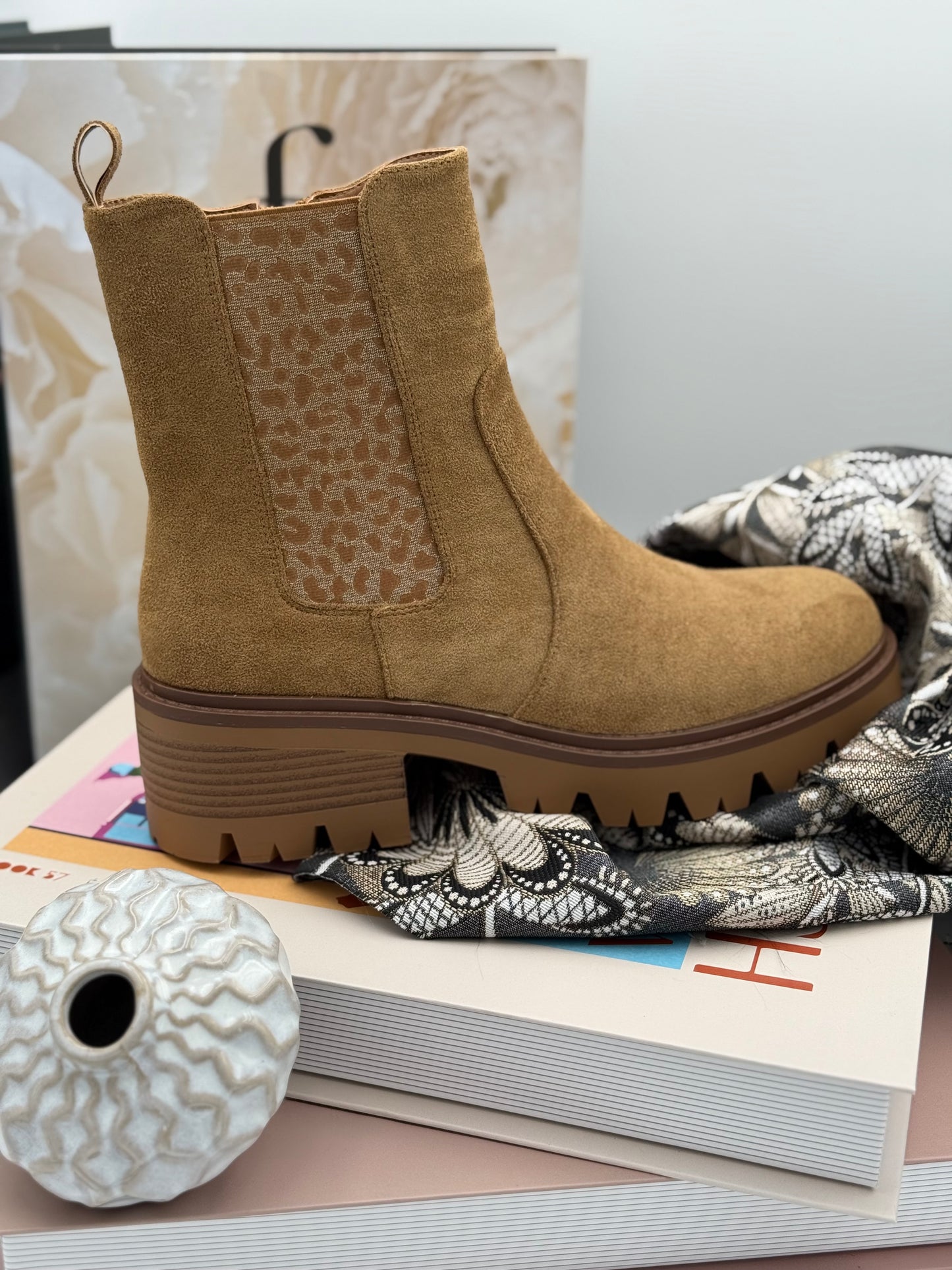 9 🛍️ Bottine Camel motif Léopard 👢