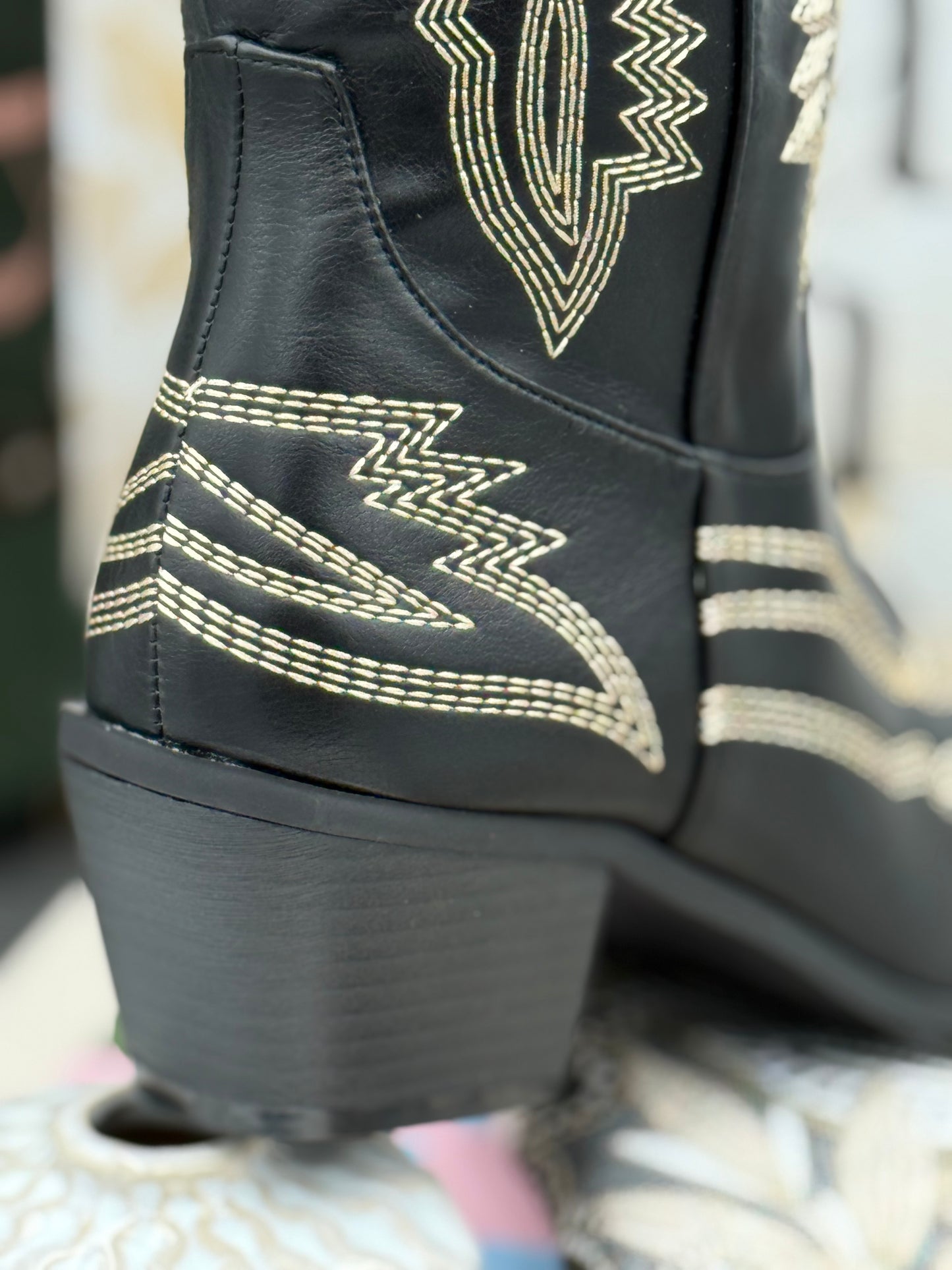 488 🛍️ Santiags Haute Noire