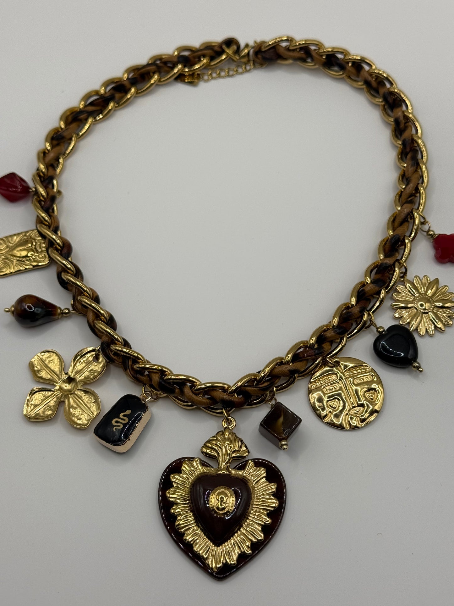 405 🛍️ Collier Coeur Camel