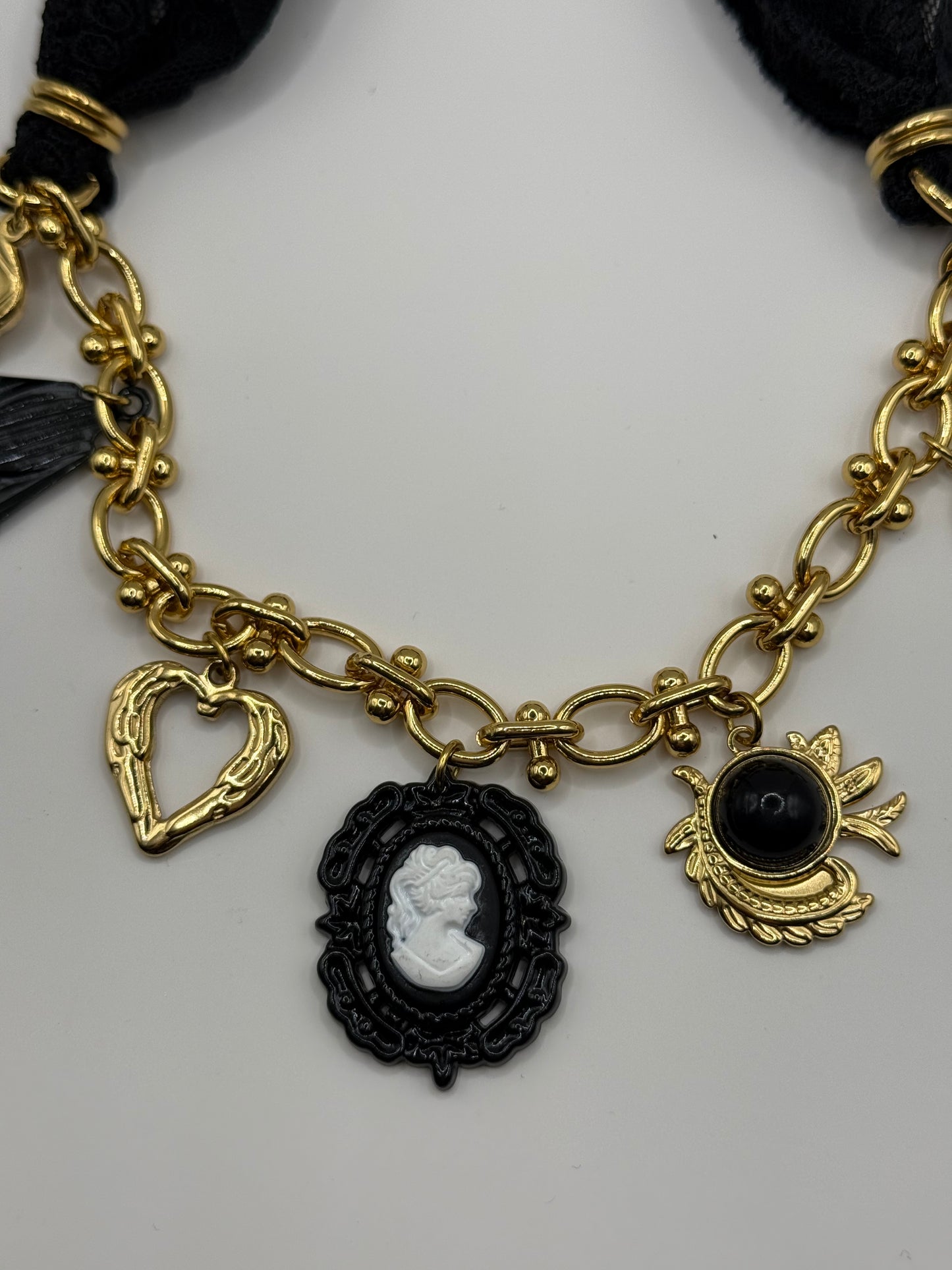 402 🛍️ Collier Mona