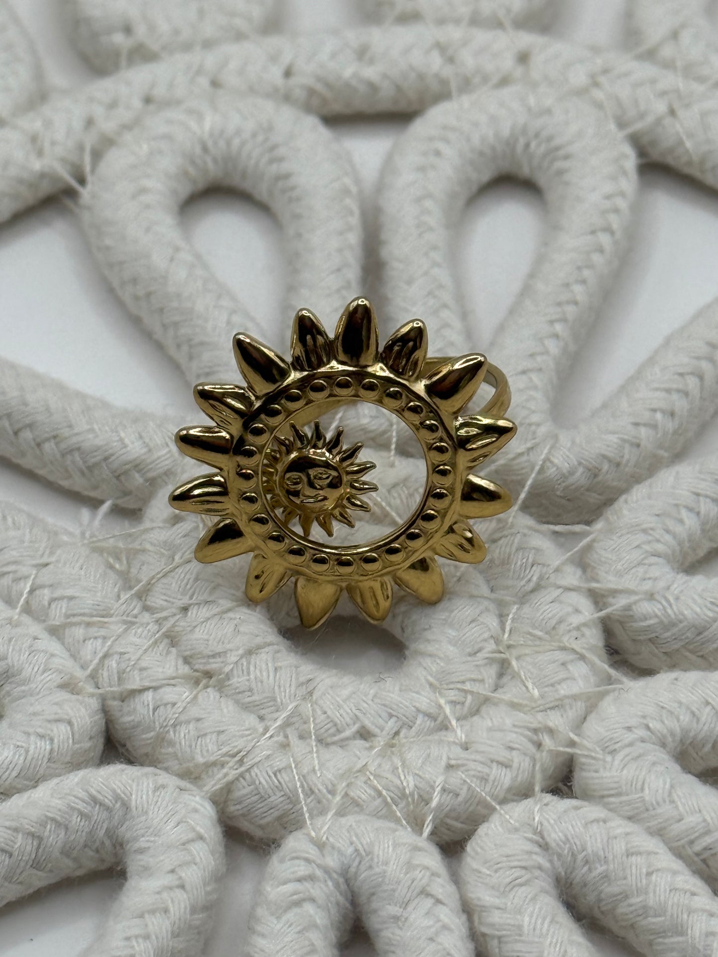 426 🛍️ Bague Soleil