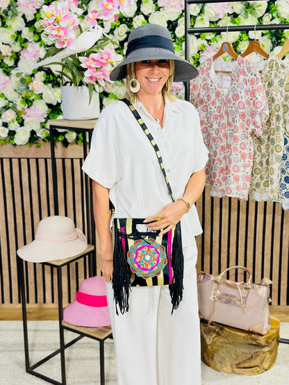 802  🛍️ Chapeau avec noeud 👒