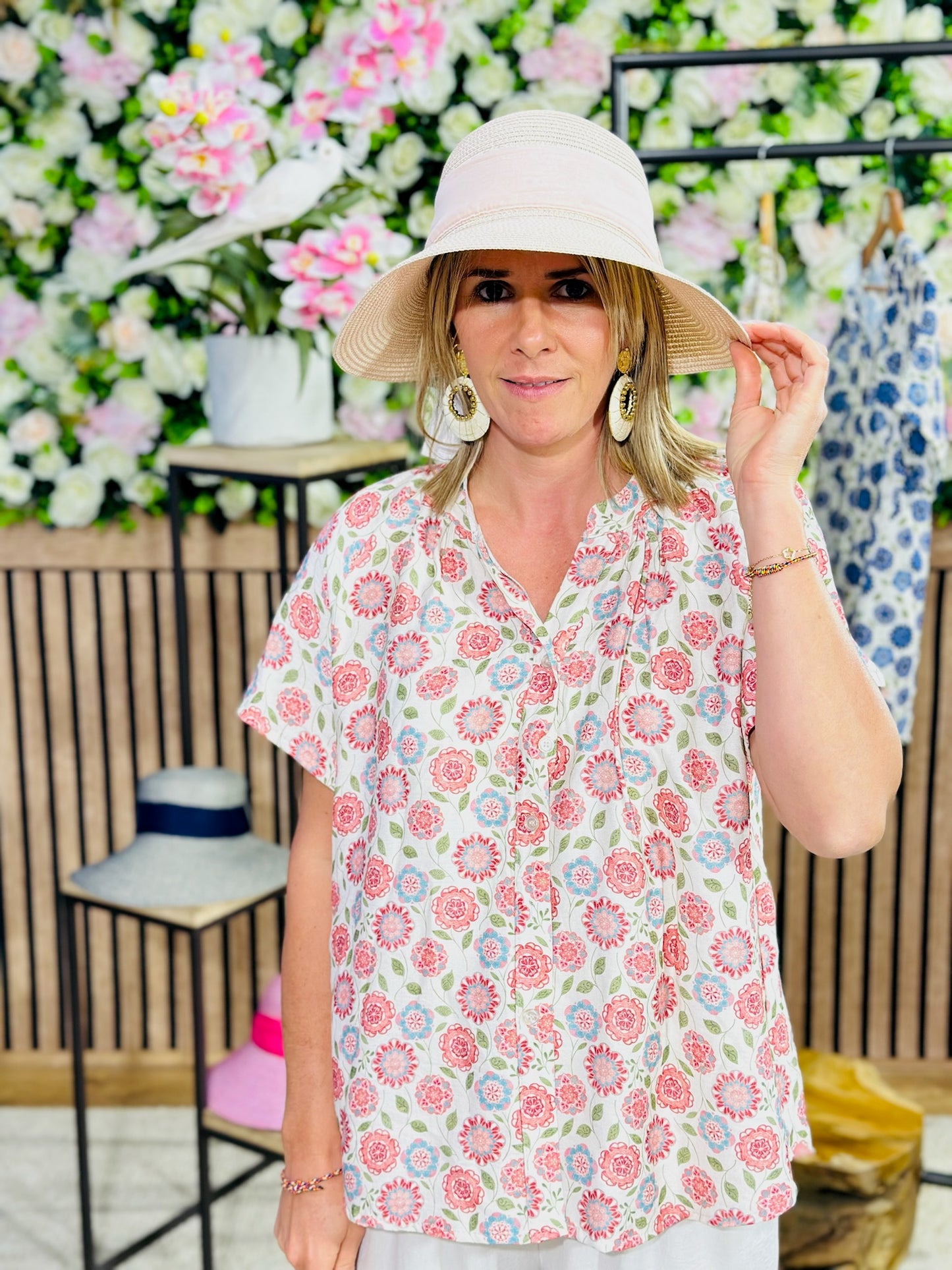 802  🛍️ Chapeau avec noeud 👒