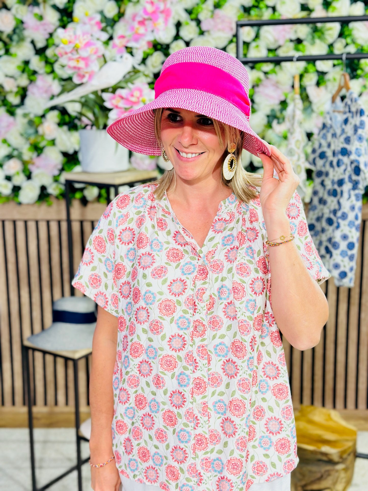 802  🛍️ Chapeau avec noeud 👒