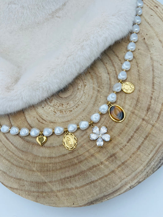 632  🛍️ Collier perle et fleur 🌸