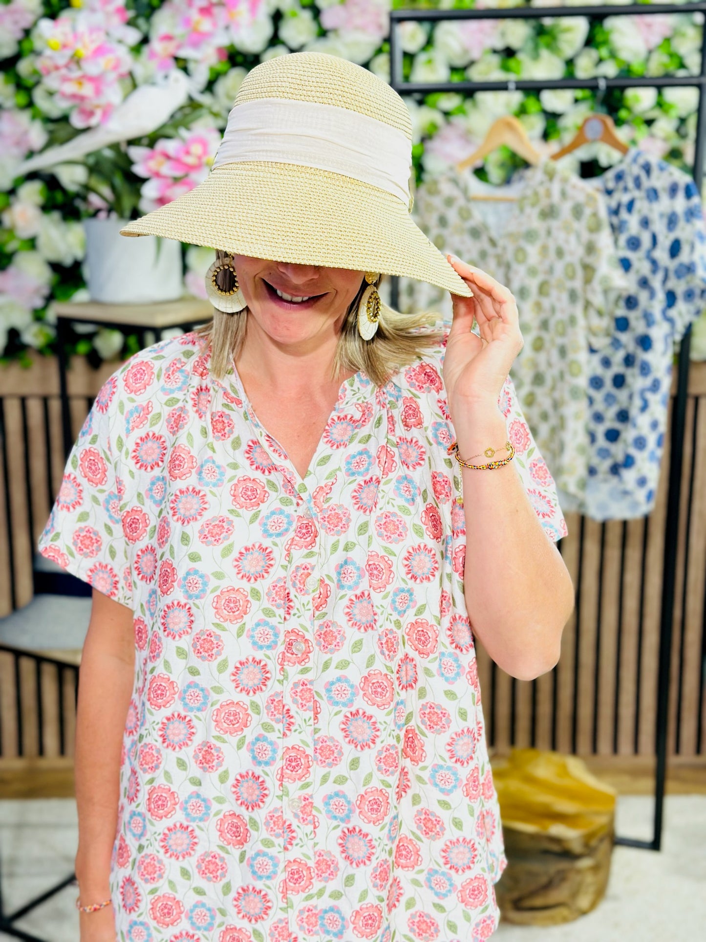 802  🛍️ Chapeau avec noeud 👒