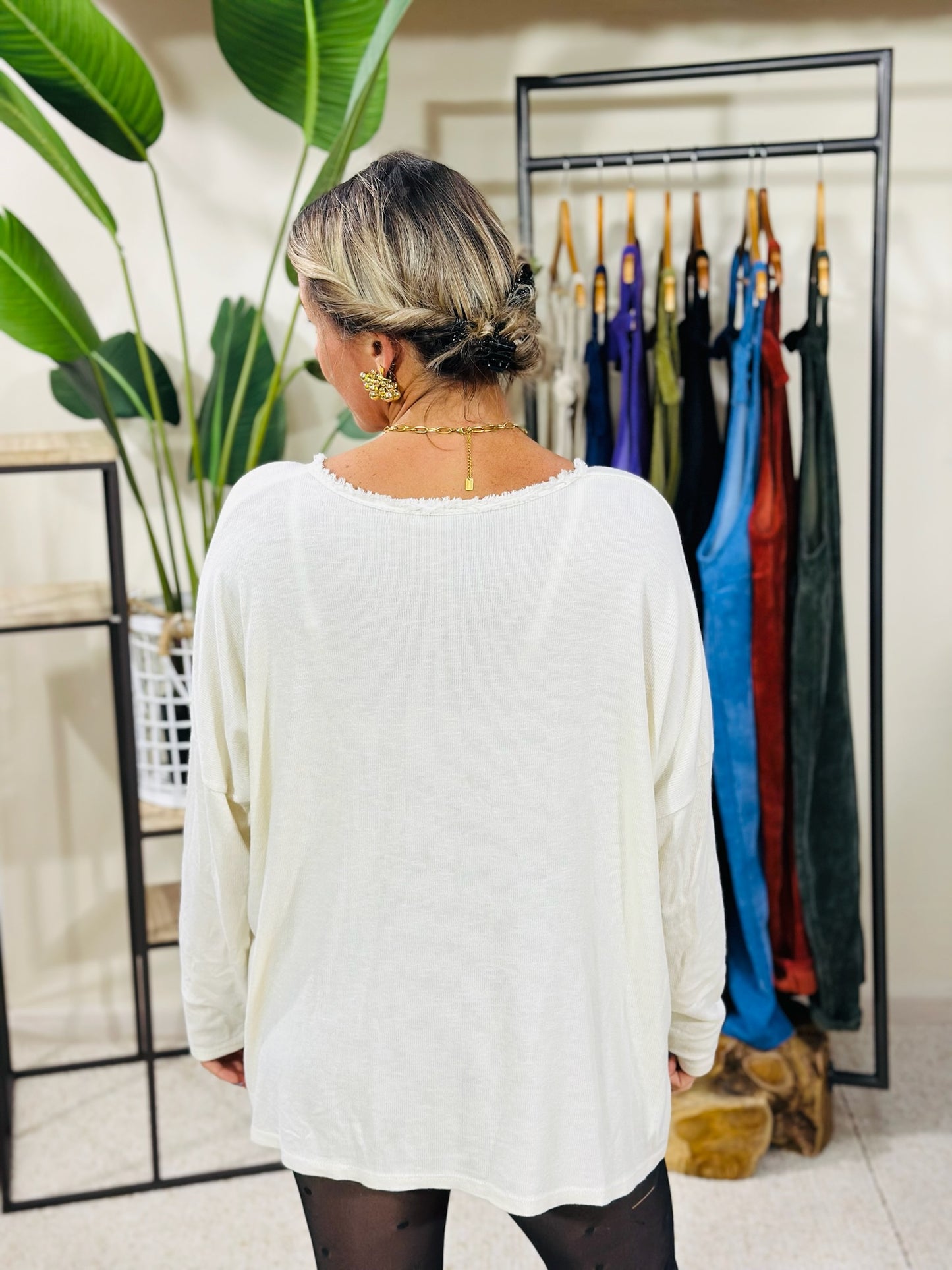 171  🛍️Tee-shirt manche longue col "V" 🤩