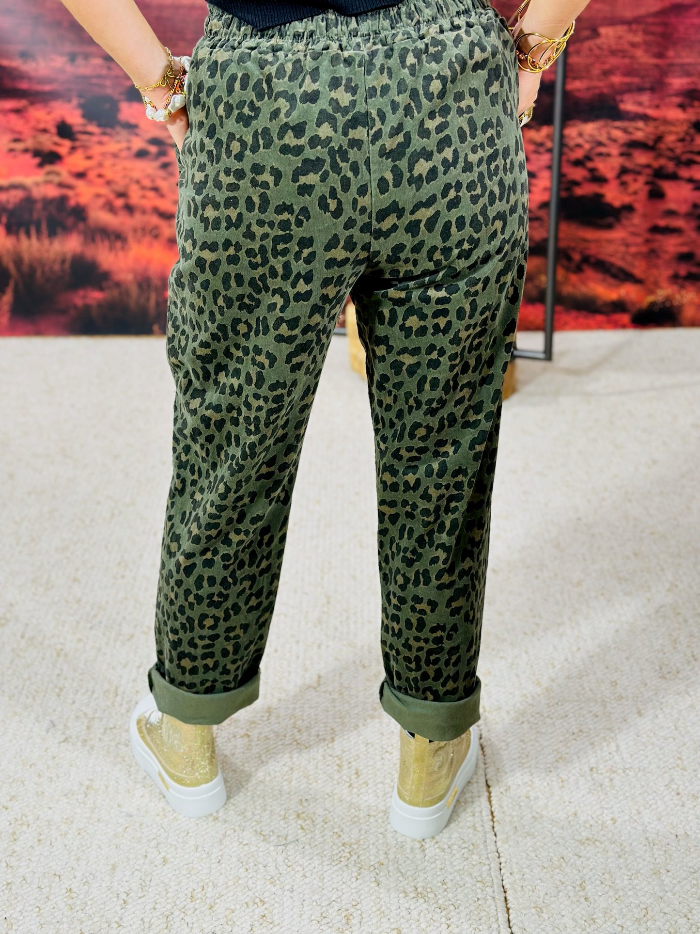 408  🛍️ Pantalon côtelé léopard 🐆