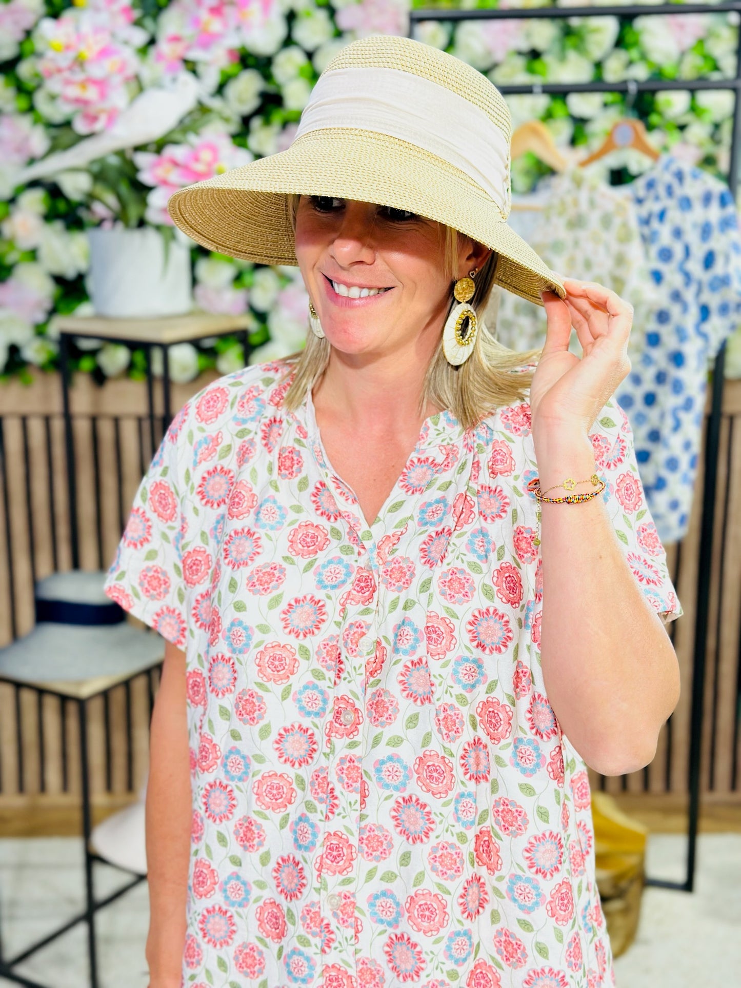 802  🛍️ Chapeau avec noeud 👒