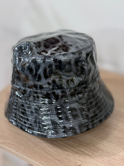 213 🗝️ Chapeaux de pluie Léopard