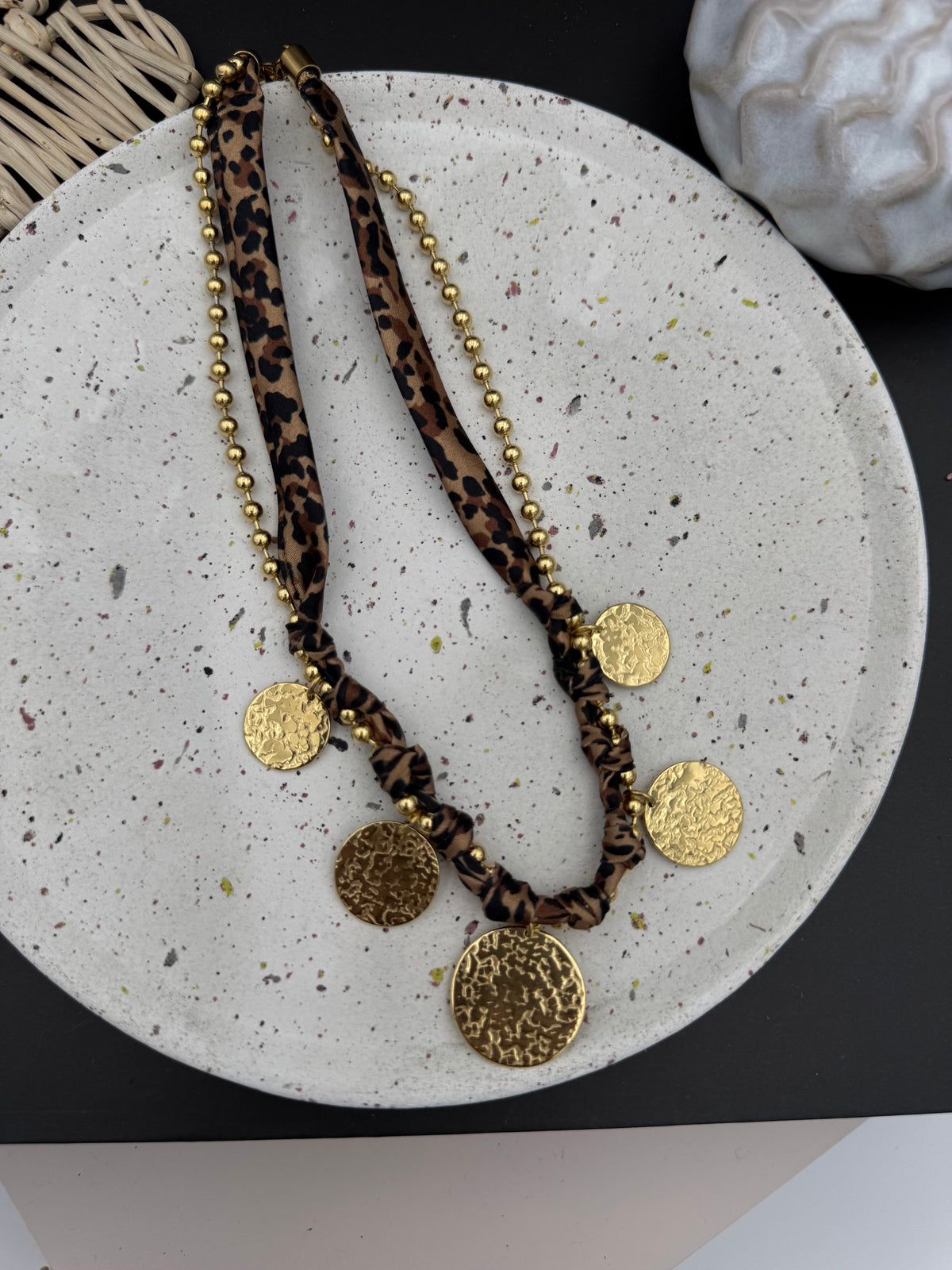 207 🗝️  Collier Léo