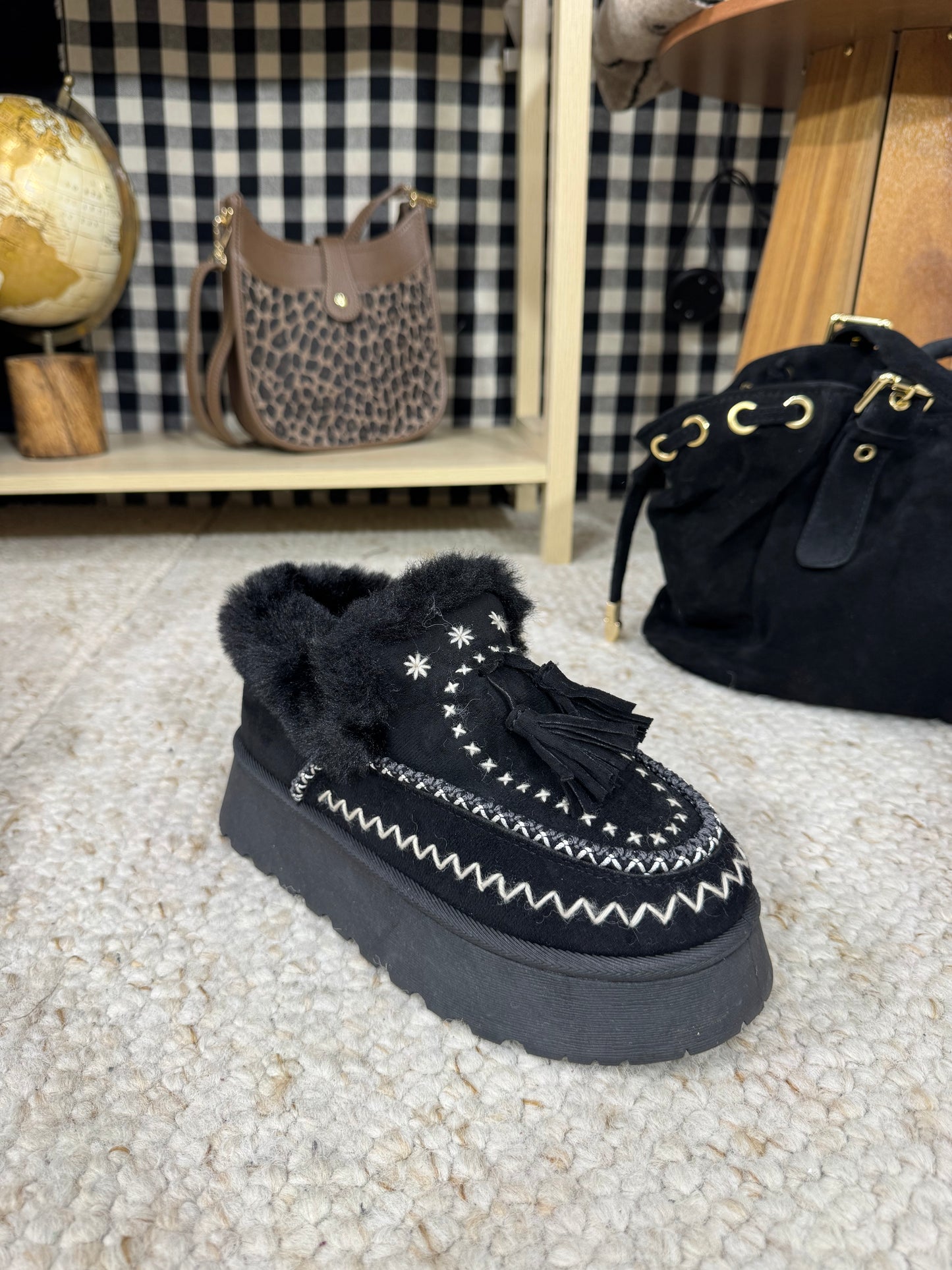 500 🖤 Chaussure Fourrée