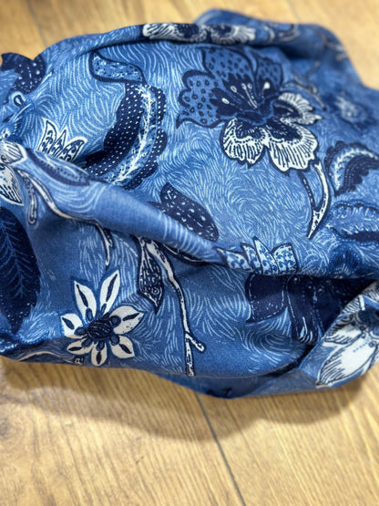 866  🛍️ Foulard fleur