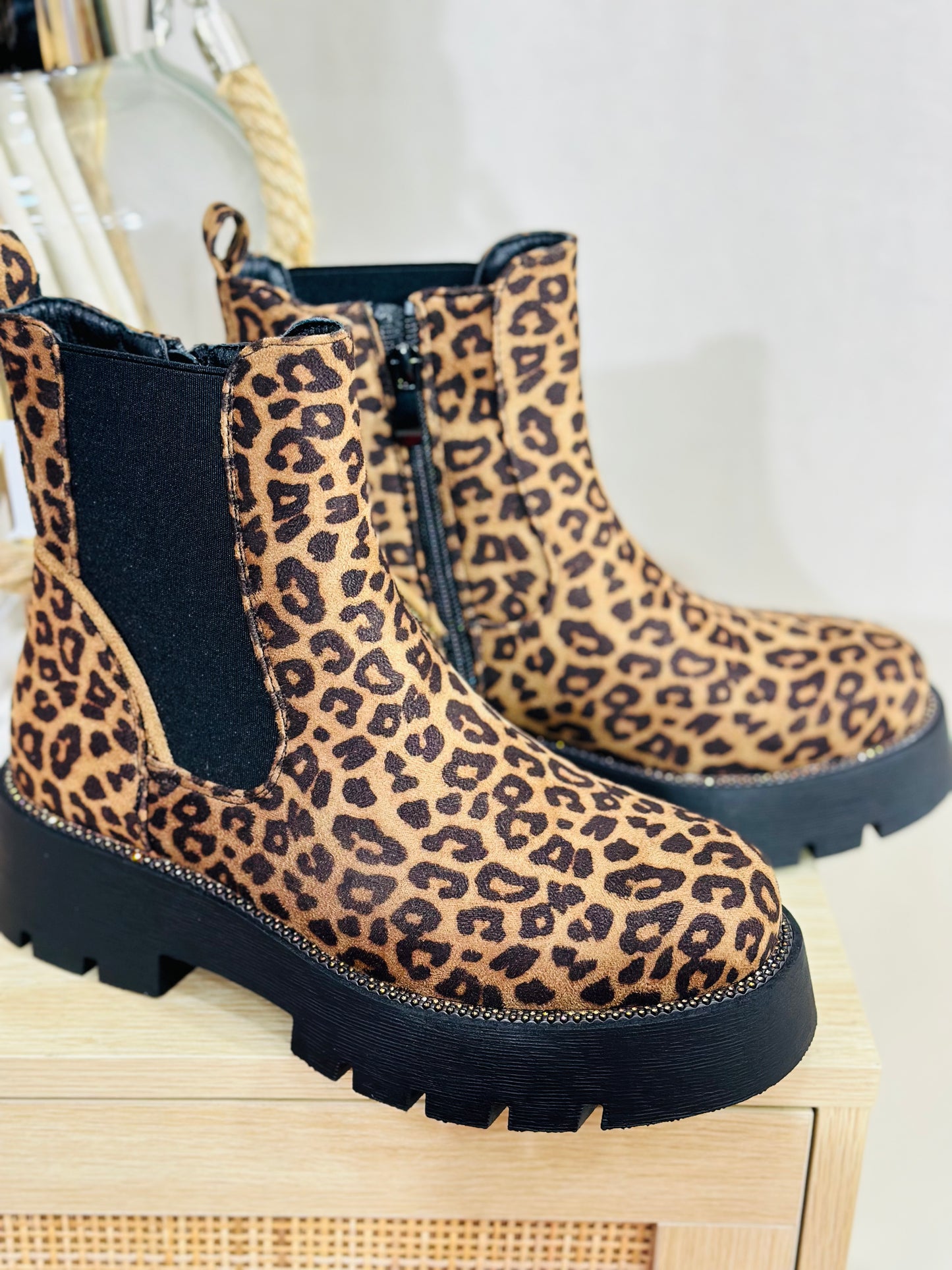 254 🛍️ BOTTINE LEOPARD