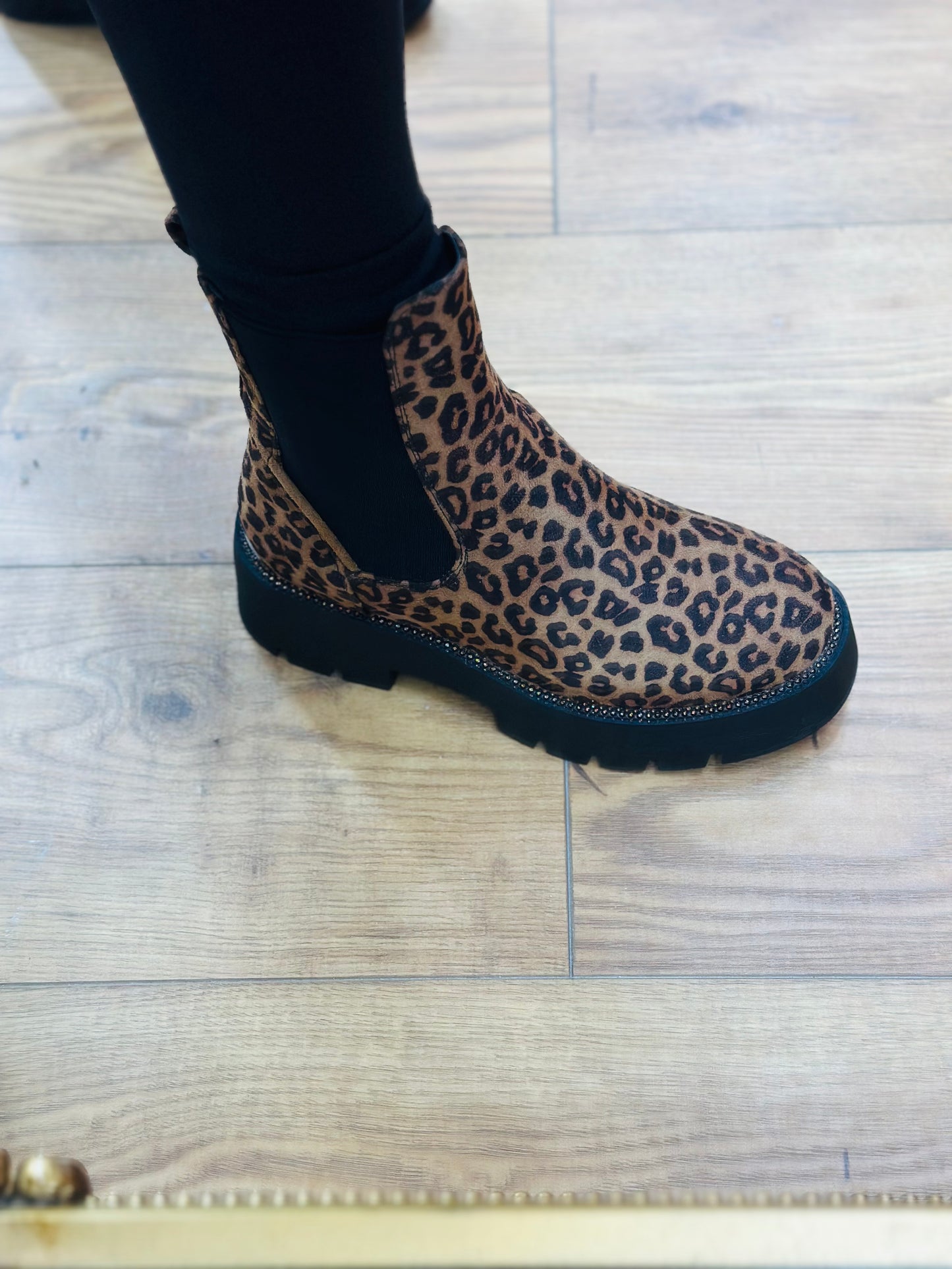 254 🛍️ BOTTINE LEOPARD