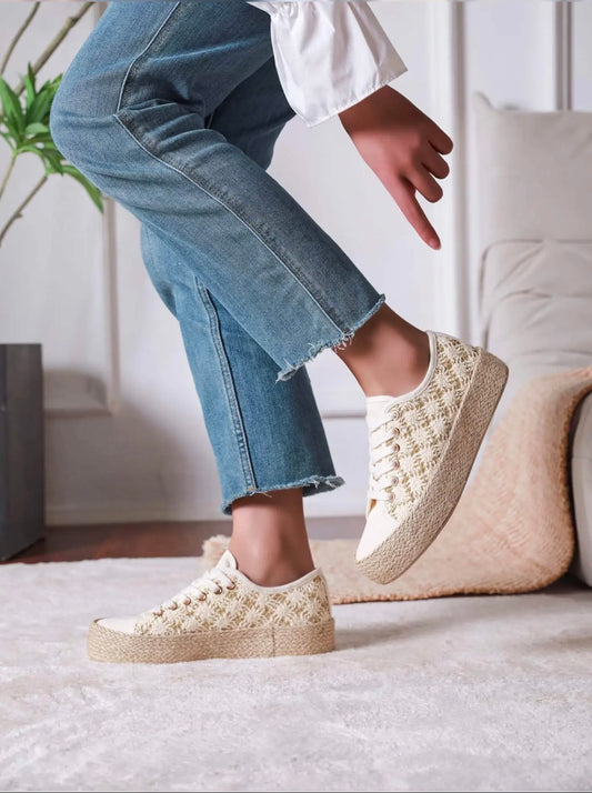 29 🌷 Chaussure dorée