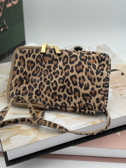 339 🛍️ Pochette de Tel Léopard