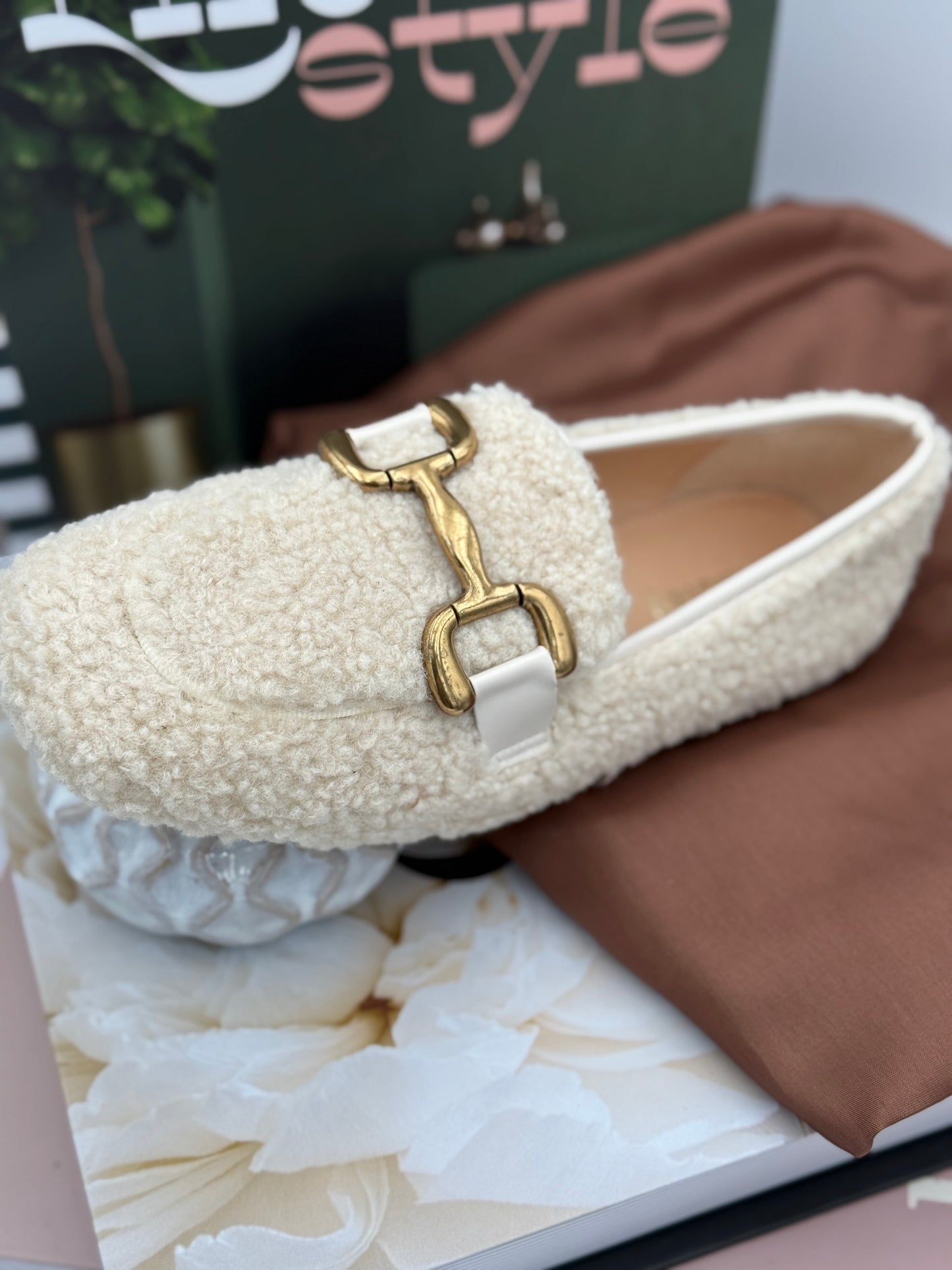 664 🛍️ Mocassin moumoute ☁️