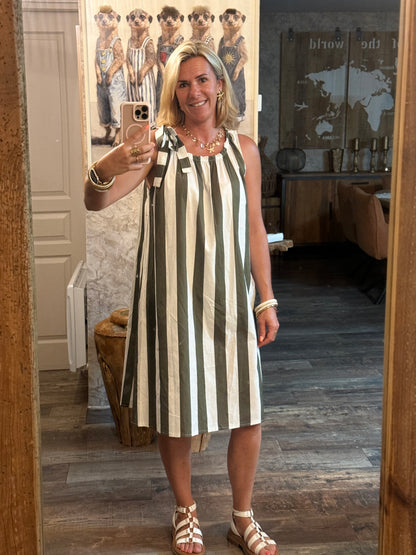 150 🍒  Robe rayé