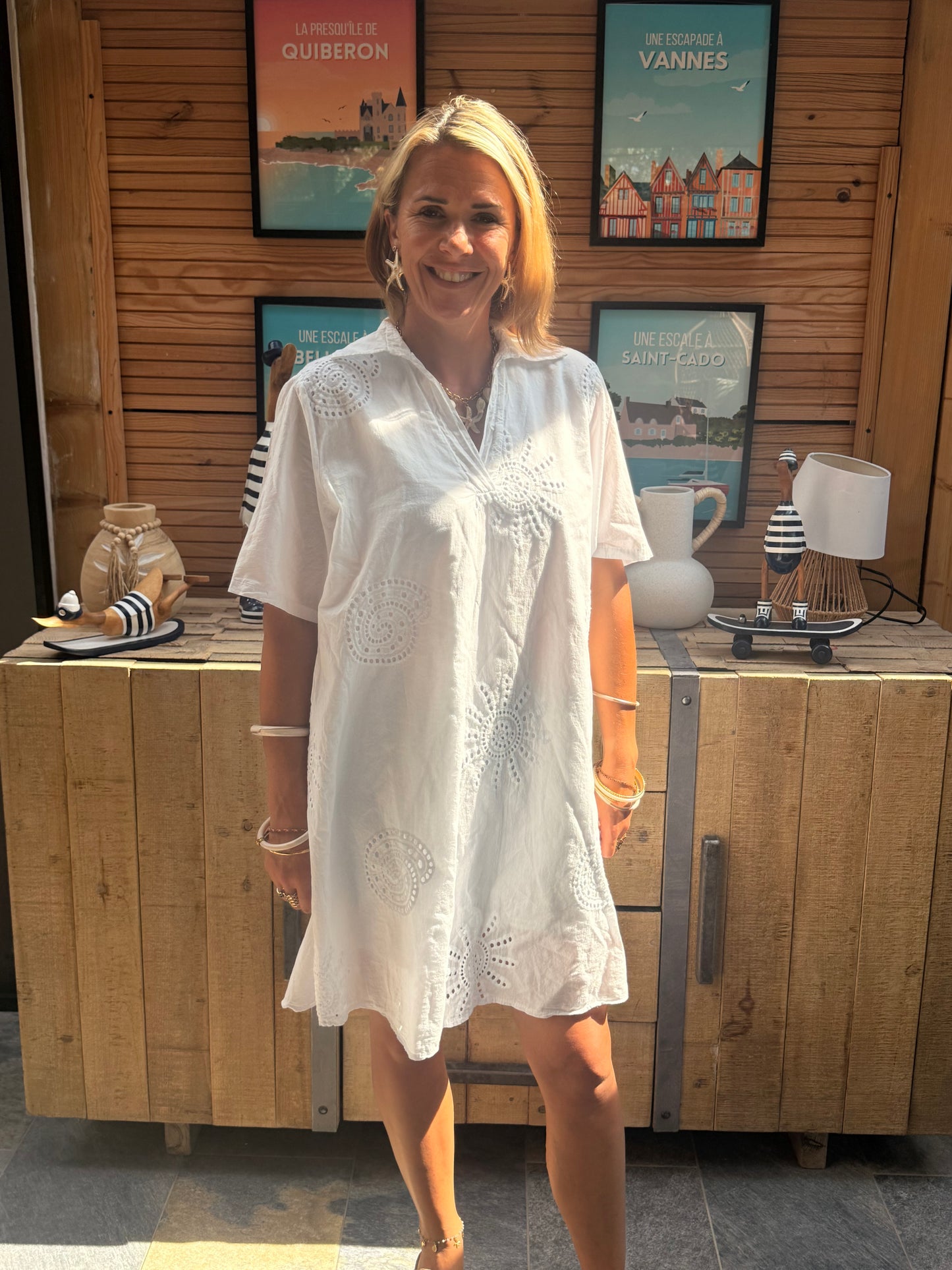 157 🍒  Robe Broderie